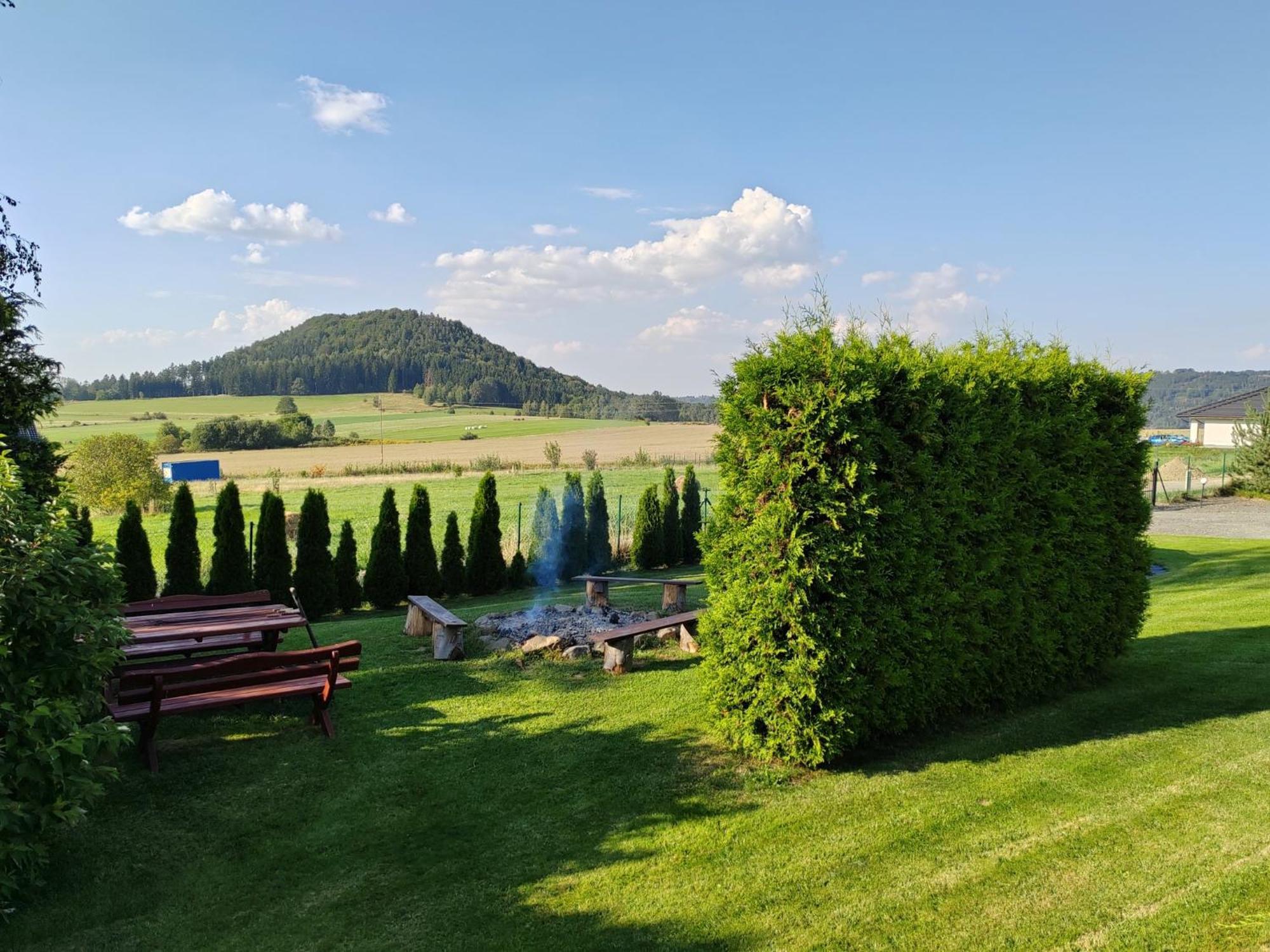 Villa Sloneczne Wzgorze à Jezow Sudecki Extérieur photo