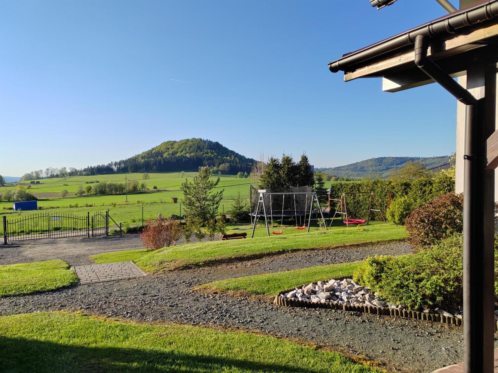 Villa Sloneczne Wzgorze à Jezow Sudecki Extérieur photo